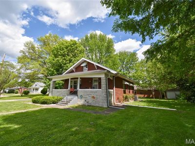 302 S Hackman St, Staunton, IL, 62088