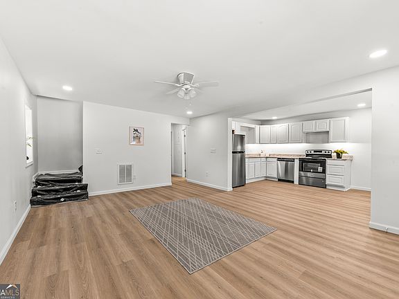 5th image of 171 Brookview Ter