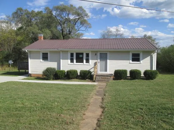 1479 Wingfield Orchard Rd, Martinsville, VA 24112