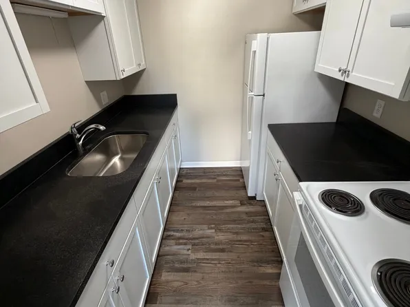 811 Illini Ave Unit 203, Pontiac, IL 61764