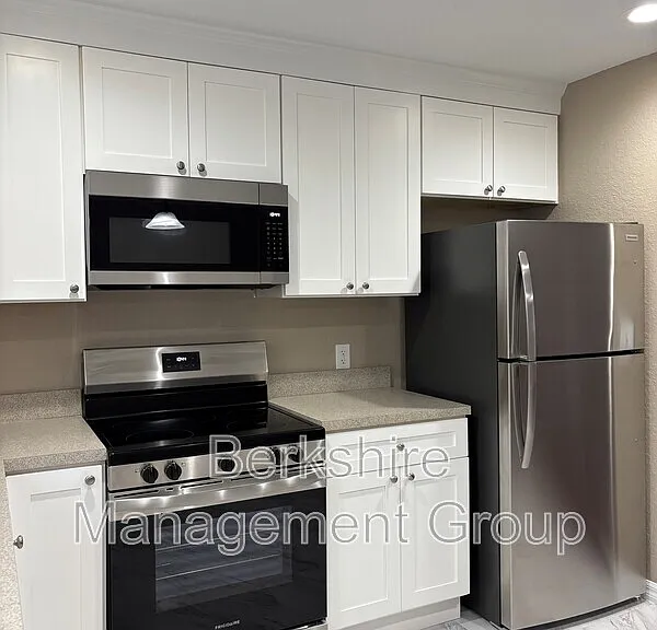 2405 Avenue C SW #A — Photo 16