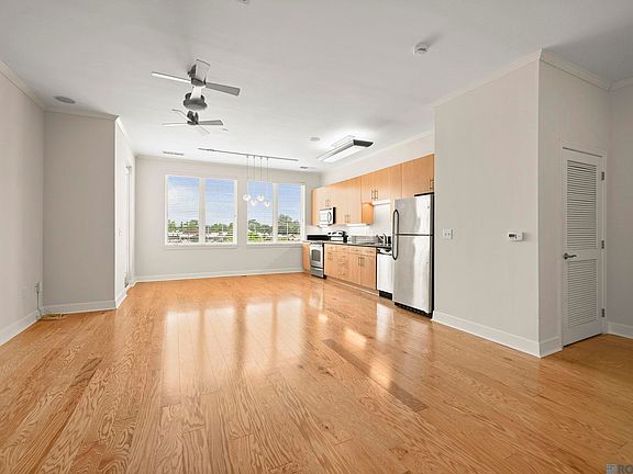 5th image of 7707 Bluebonnet Blvd APT 229