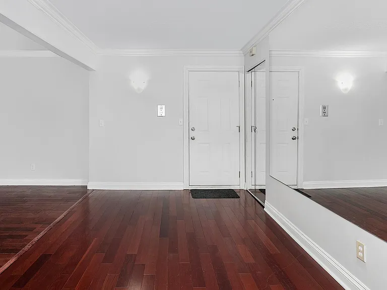 2309 Walton Blvd #32 — Photo 5