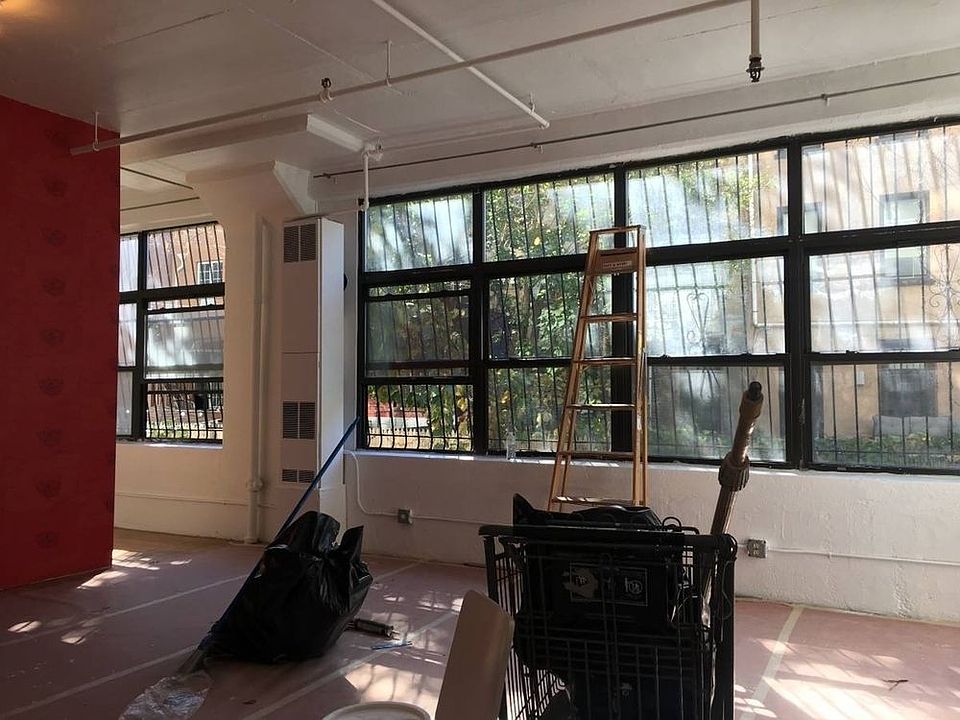 1st image of 315 Berry St APT 110