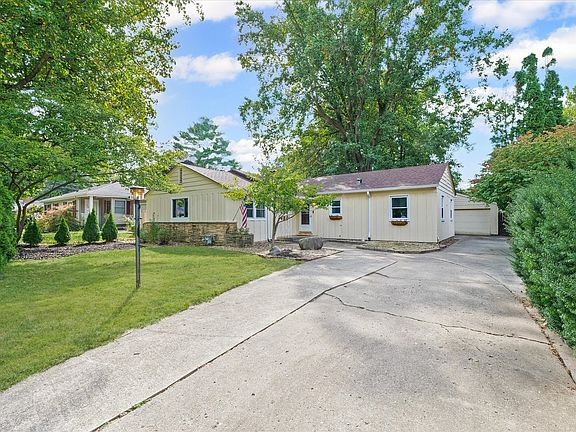 2nd image of 1607 Chevy Chase Dr