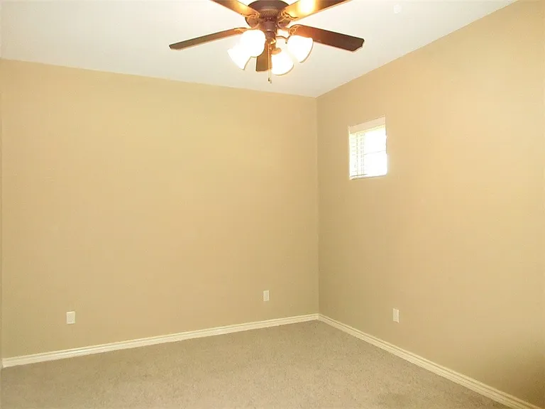 2907 Old Ironsides Dr — Photo 6