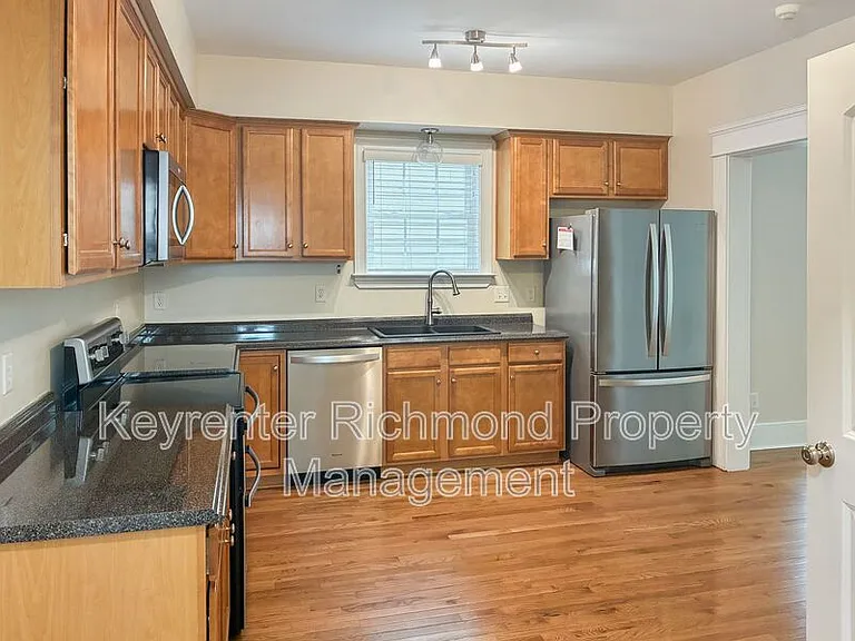 615 S Laurel St — Photo 9