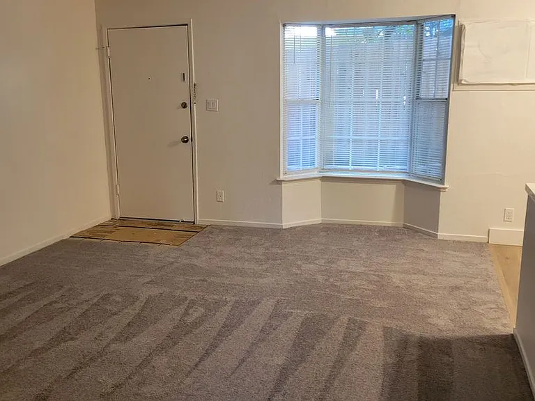 50 Foster St — Photo 6
