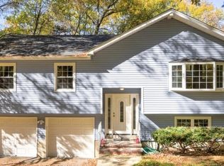 35 Scenic Dr, Hamburg, NJ 07419