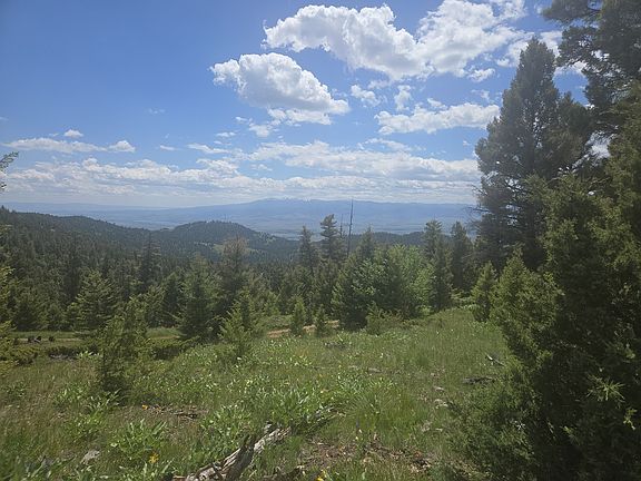 5th image of 2 Big Sky Ridge Ln