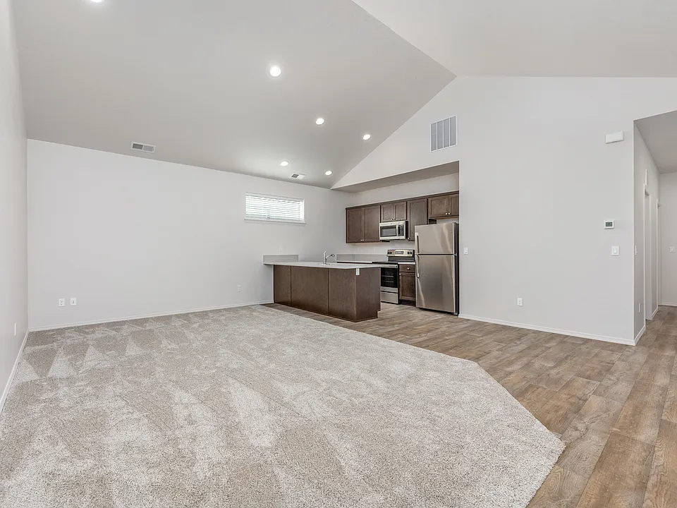 1939 NW Enterprise St