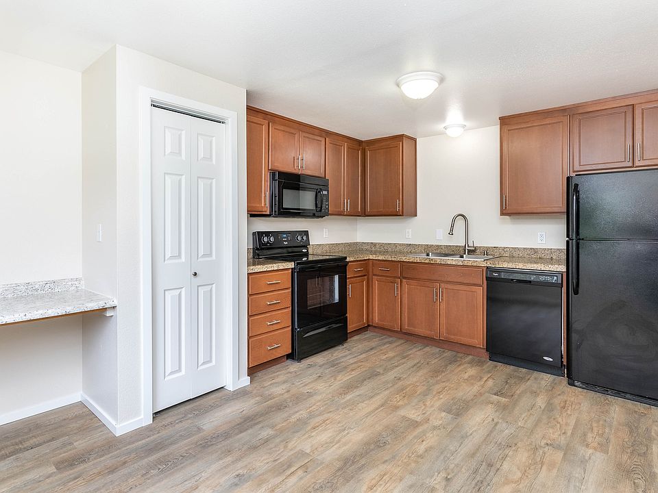 1st image of 15927 52nd St E APT B