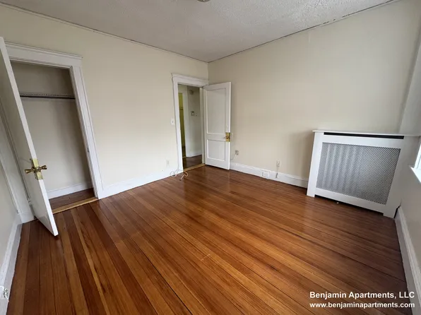 520 Cambridge St, Allston, MA