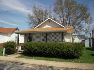 355 S 7th St, Frankfort, IN 46041