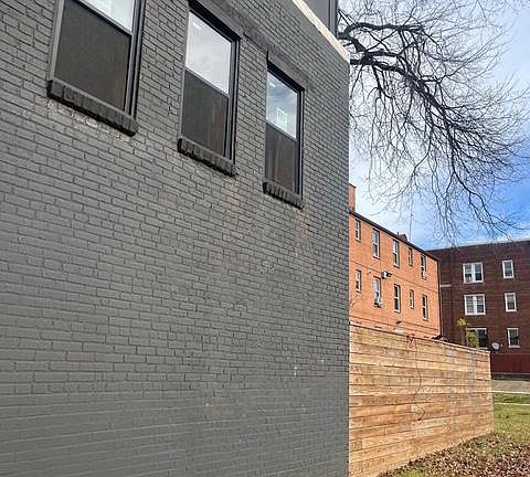 3rd image of 1404 1st St SW