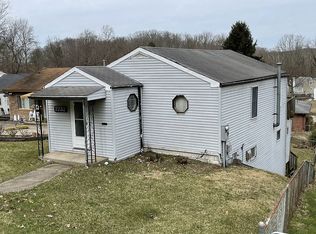 2732 Daniels Ave, South Charleston, WV 25303