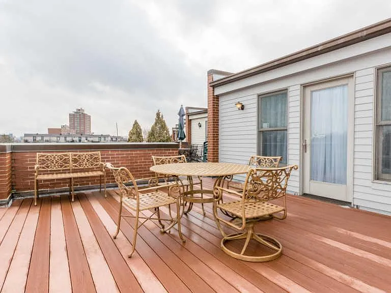 4113 N Southport Ave — Photo 41