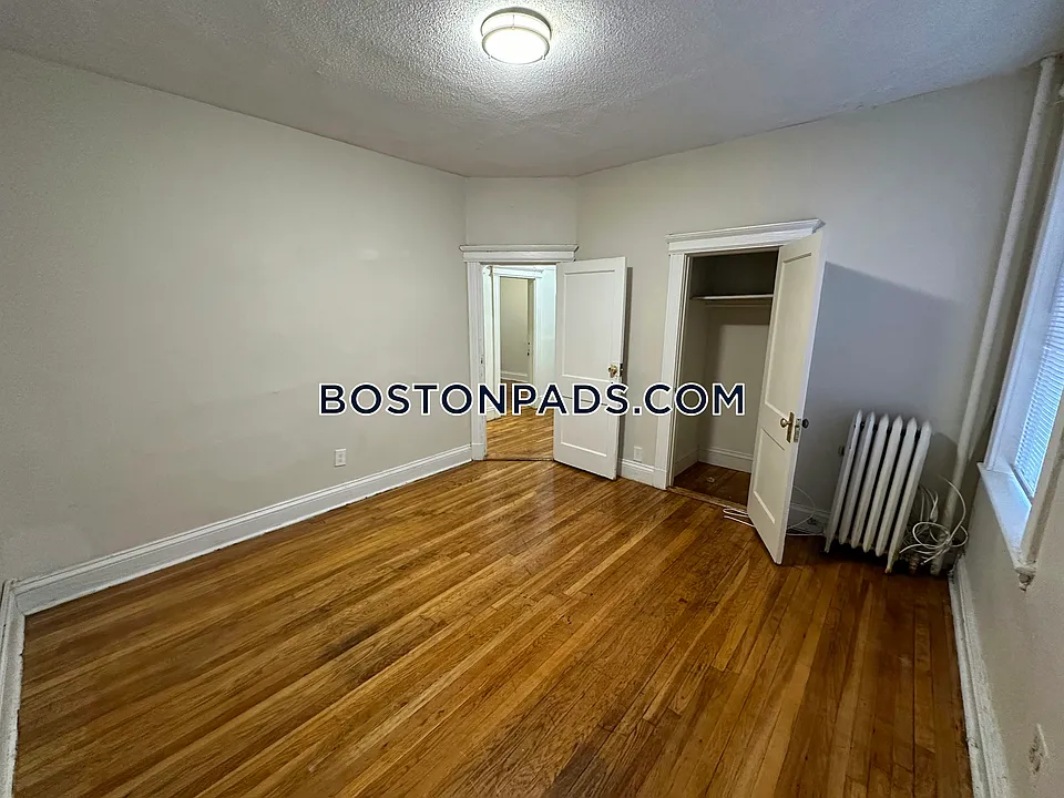 78 Glenville Ave #3