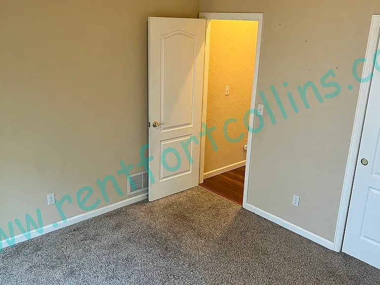 8089 Lighthouse Ln — Photo 15