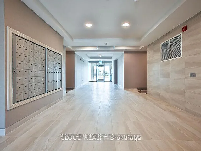 58 Sky Harbour Dr #410 — Photo 6