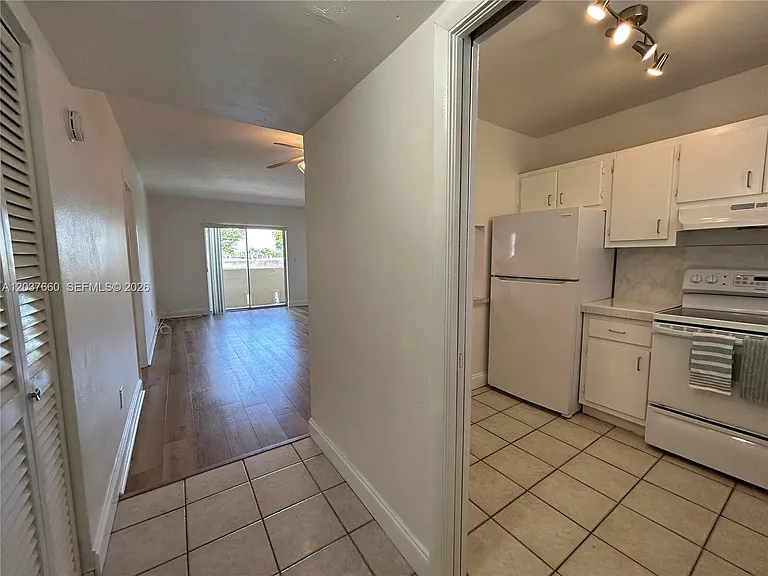 7505 SW 82nd St #320 — Photo 4