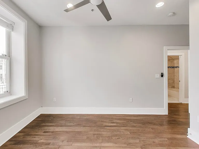 1220 19th St NE — Photo 92
