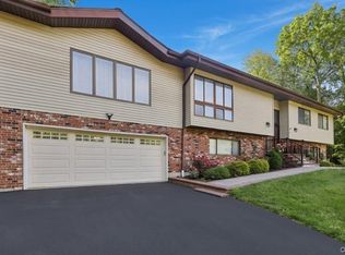 5 Shagbark Court, New City, NY 10956