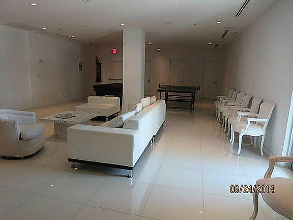 4th image of 5055 Collins Avenue #2f