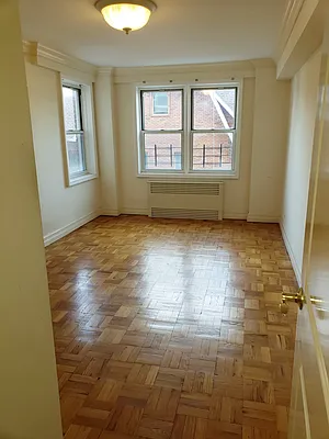 Rented by Metro Garden Realty NYC | media 23
