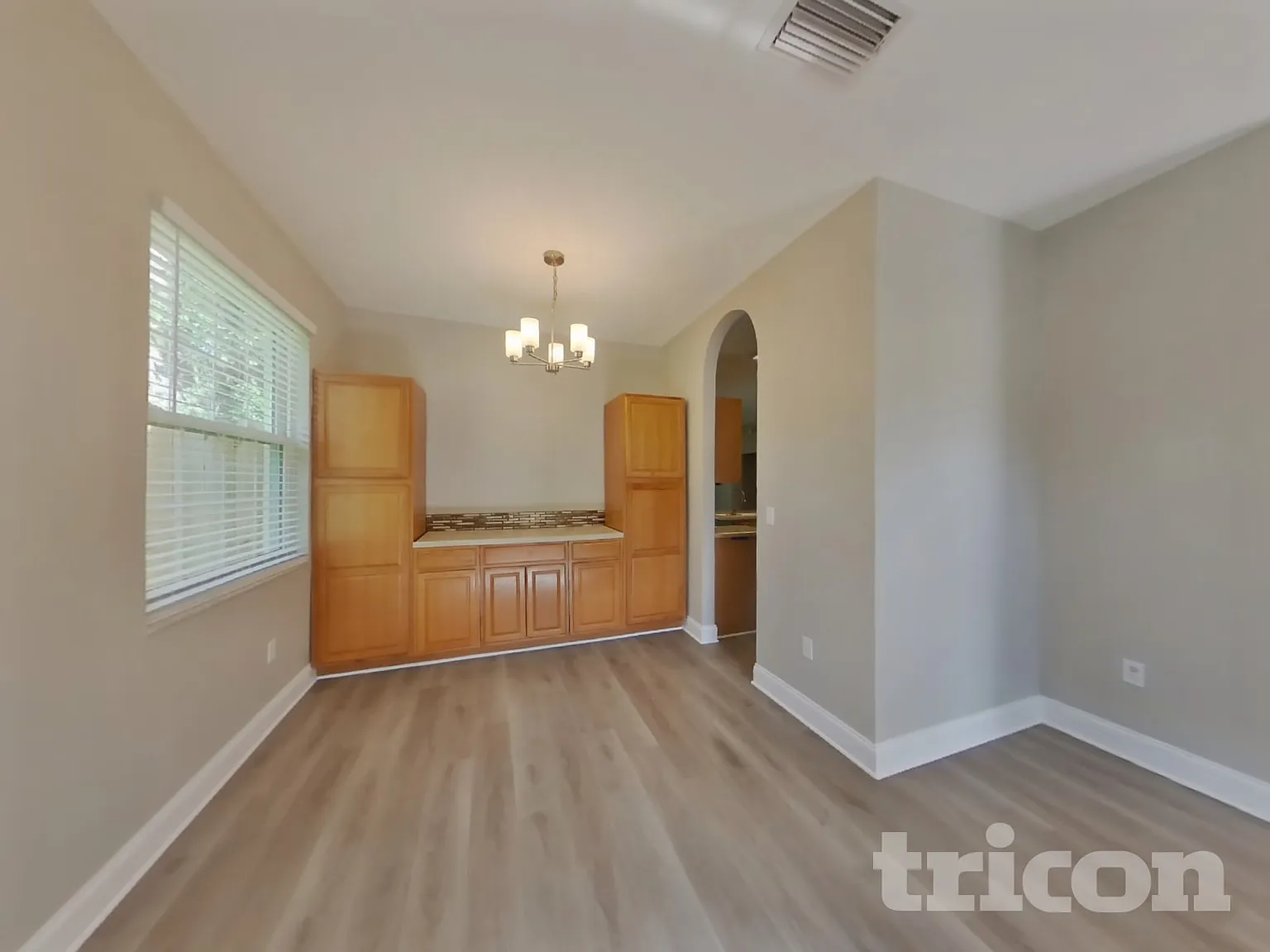 715 Grand Canyon Dr Valrico FL — Photo 4