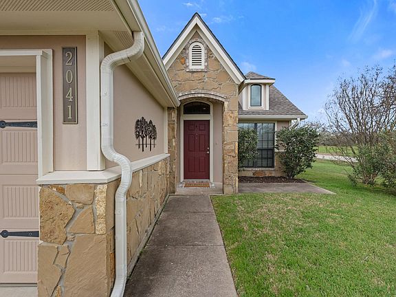 2nd image of 2041 Mountain Wind Loop