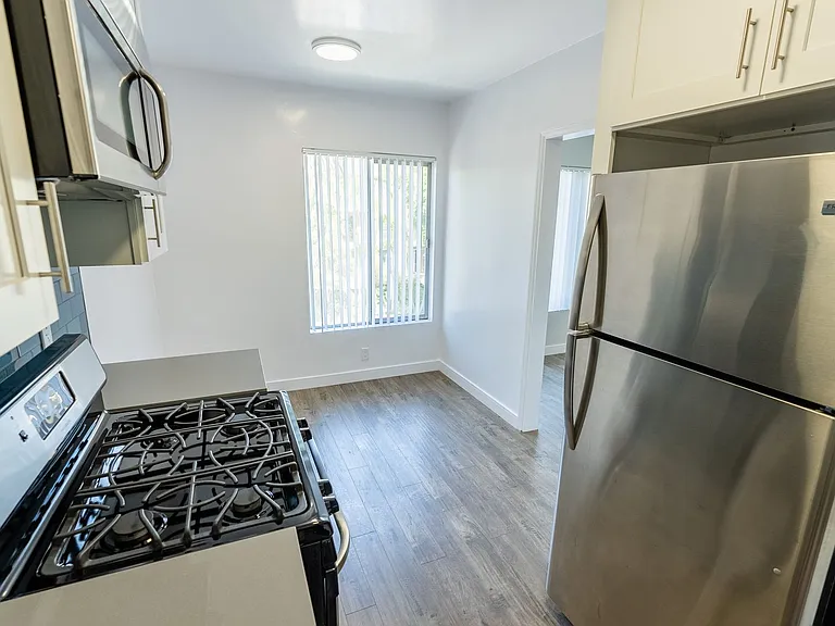 123 California Ave — Photo 18