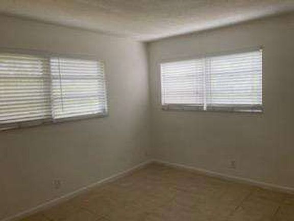 2nd image of 477 Sunshine Dr #B6