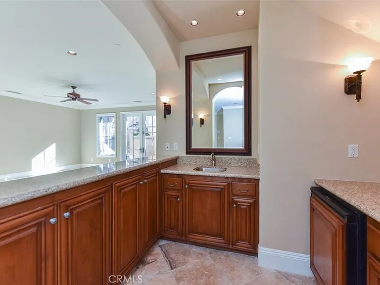 11 Skyridge — Photo 27