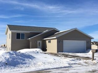 806 8th Ave SW, Perham, MN 56573