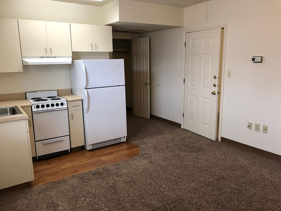 1st image of 2400 4th Ave APT 260