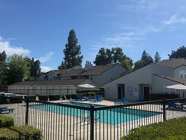 2400 Eilers Ln #1206 — Photo 37