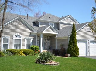 1836 Maryland Dr, Elk Grove Village, IL 60007