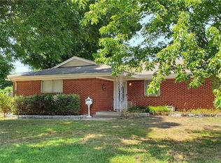117 Thompson Dr, Moore, OK 73160