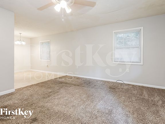 2nd image of 252 N Lake Dr