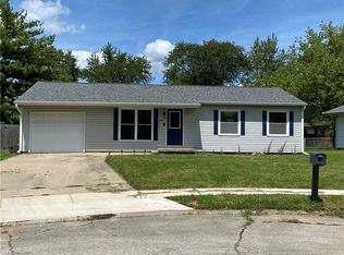 1033 Oxford Ct, Charleston, IL