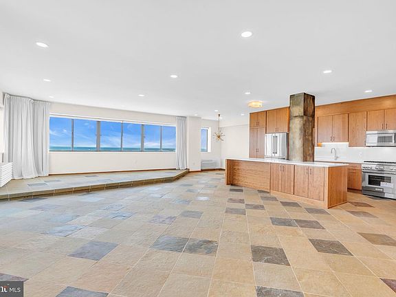 3rd image of 55 Ocean Ave #Phb