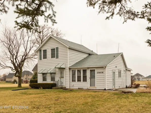 25608 W Black Rd, Shorewood, IL 60404