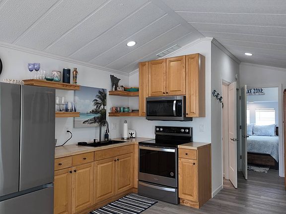4th image of 19333 Summerlin Rd #266