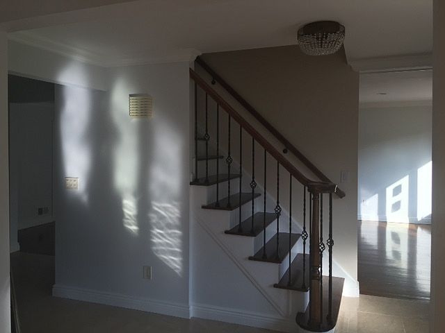 2nd image of 8 Calgary Cir