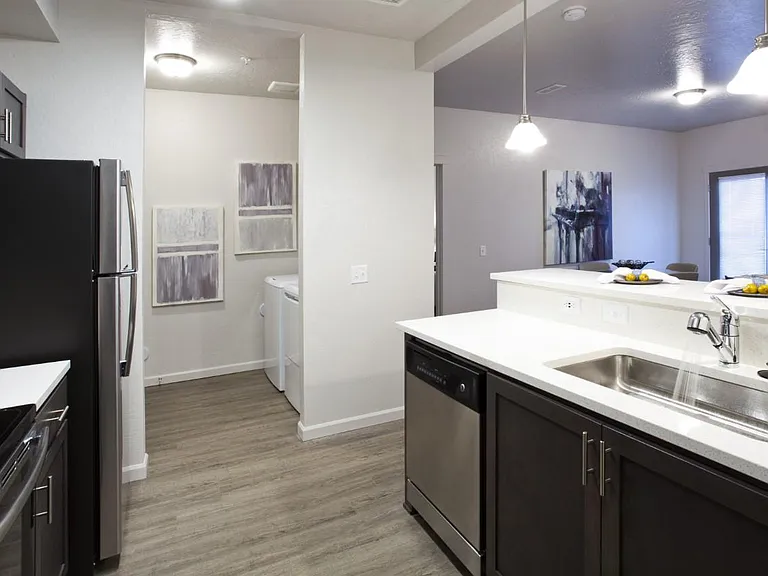 Prairie Pointe Apartments and Townhomes — Photo 52