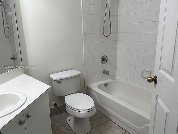 5th image of 2033 SE 10th Ave APT 605