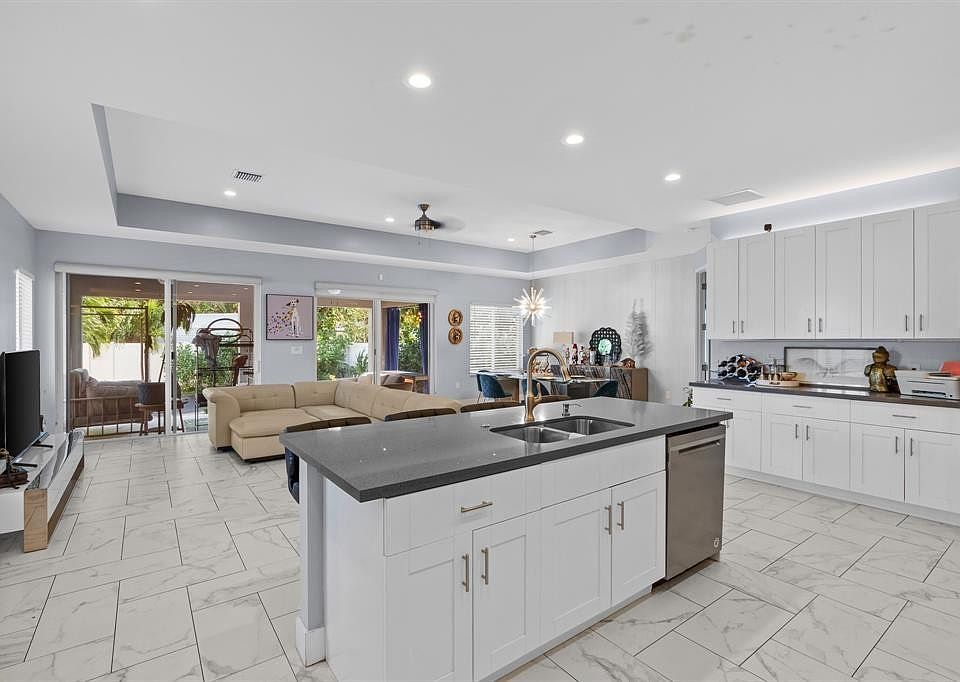 1st image of 4920 NE 1st Terrace