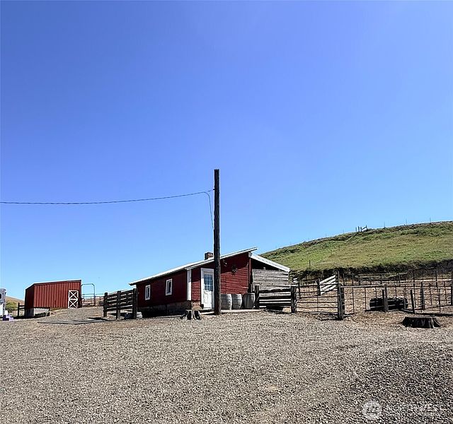 5th image of 12944 Lower Waitsburg Road