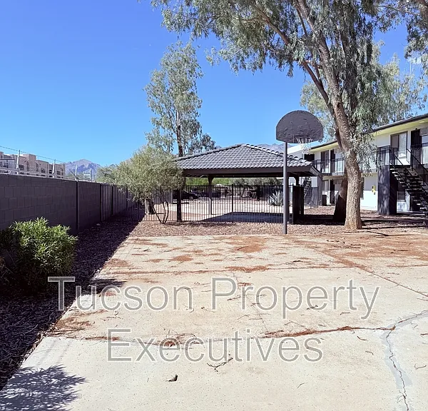 3810 E Monte Vista Dr #206 — Photo 3